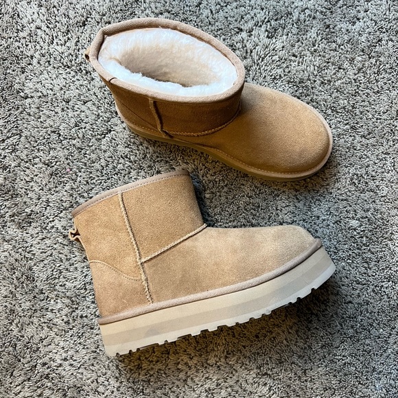 SOLD - Picture 2 of 7